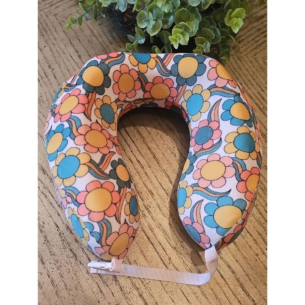 Floral Boho memory foam neck pillow - Picture 2 of 6